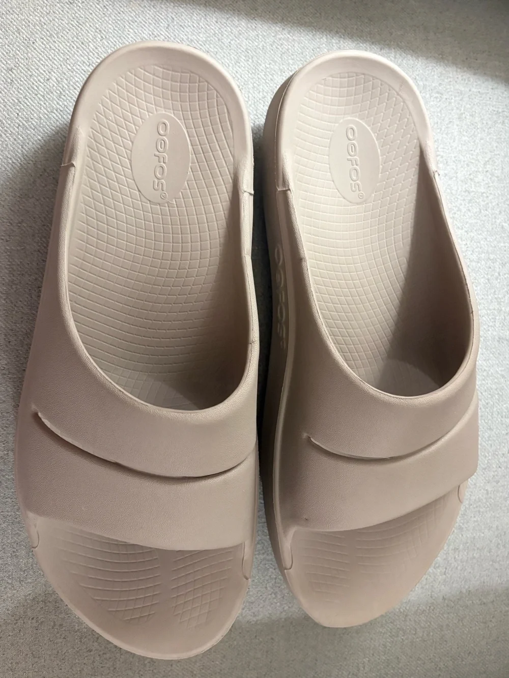 OOFOS OOahh Slide in nomad tan men’s size 12 recovery comfort slip on